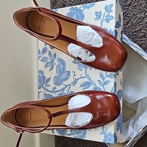 NWT Sezane Marcie Babies shoes, Camel, size 6.5